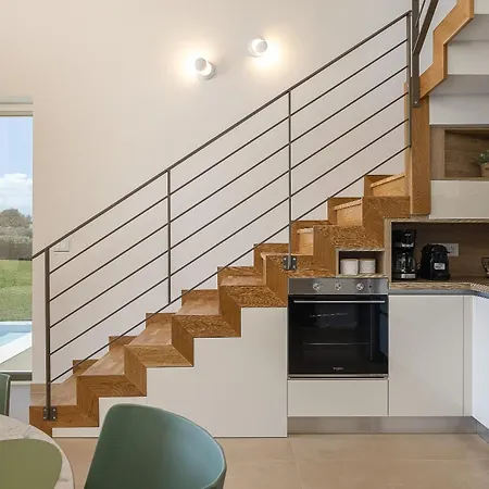 Revi - Elegant With Private Pool Villa *