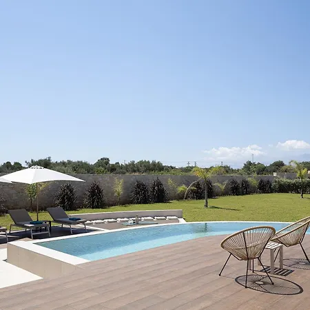 Villa Revi - Elegant With Private Pool