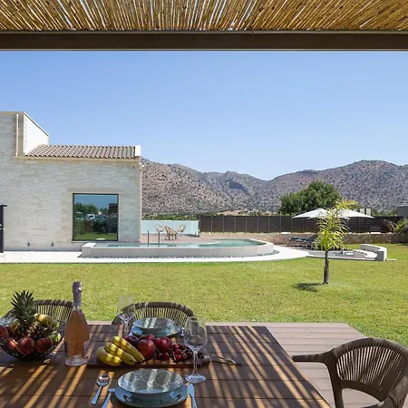 Revi - Elegant With Private Pool Chania (Crete)