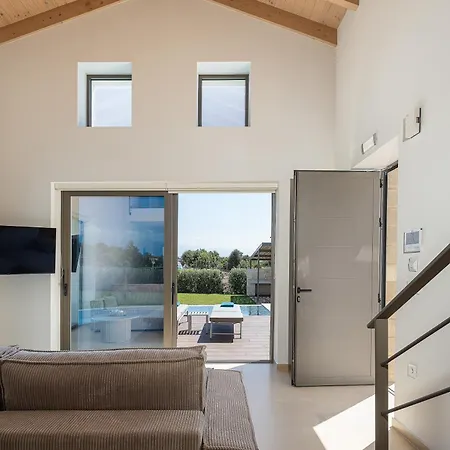 Revi - Elegant With Private Pool Villa *