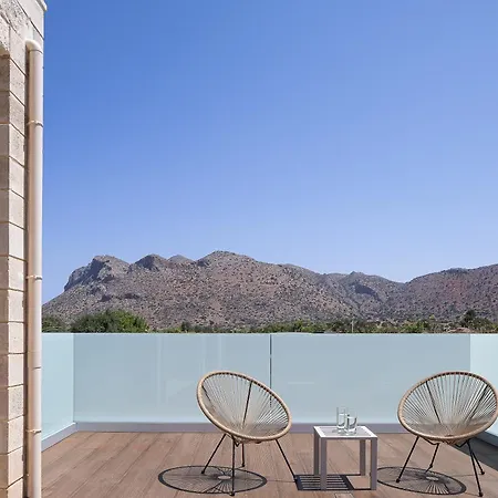 Revi - Elegant With Private Pool *