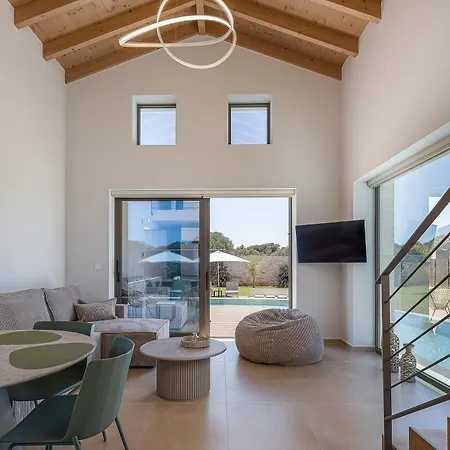 Revi - Elegant With Private Pool Chania (Crete)