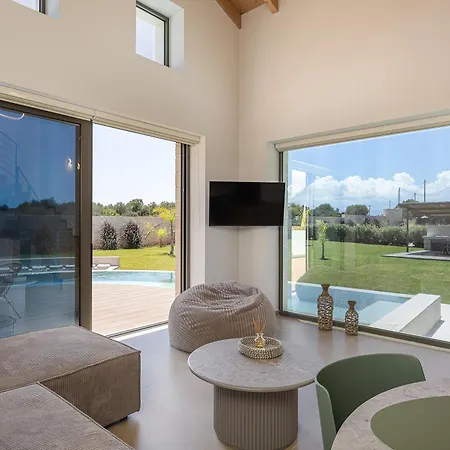 Revi - Elegant With Private Pool Villa Chania (Crete)