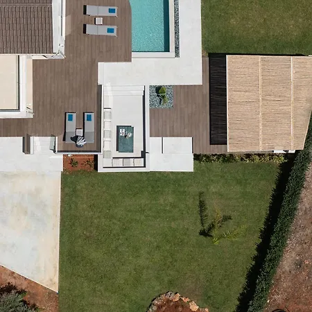 Revi - Elegant With Private Pool Villa
