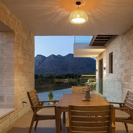 Revi - Elegant With Private Pool Villa